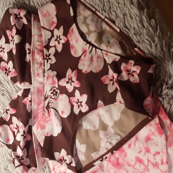 Junior floral swimsuit size Large 10/12 - Picture 3 of 6
